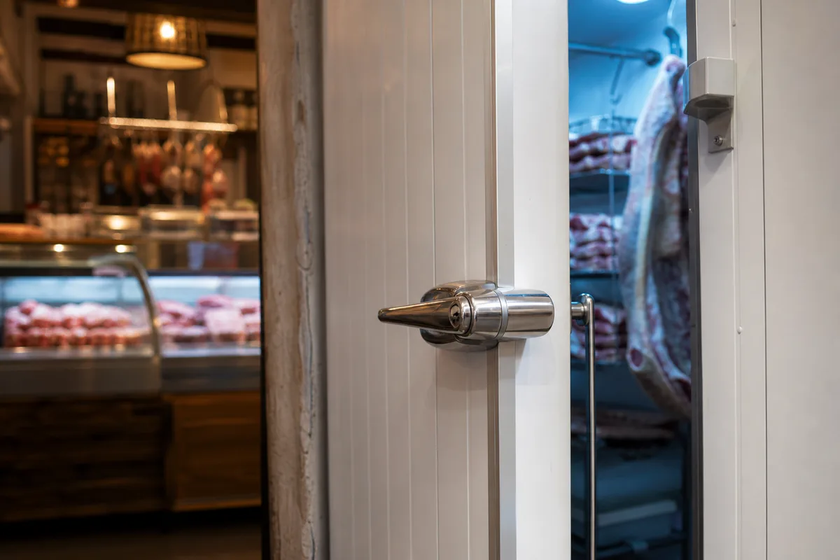 Chambre froide professionnelle : le guide du boucher